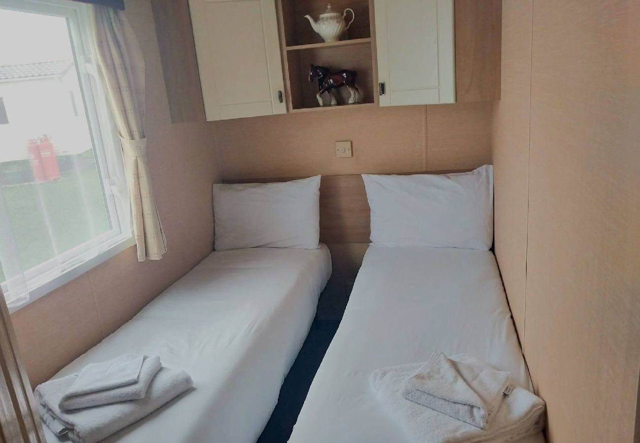 Mobile home in Winchelsea Beach - White Haven - with 2 double rooms 