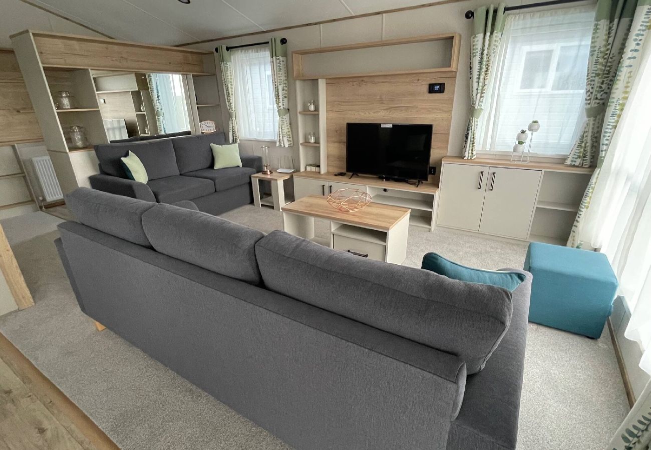 Mobile home in Rye Harbour - River View - Overlooking the river 