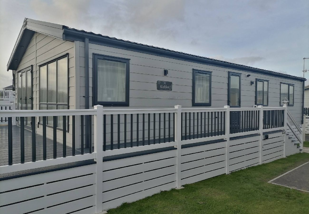Mobile home in Rye Harbour - River View - Overlooking the river 