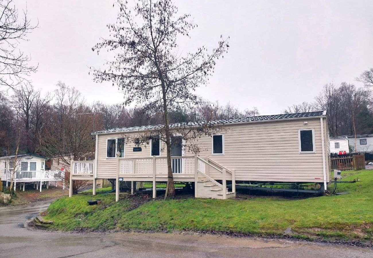 Mobile home in Hastings - Bluebell corner - with small enclosed decking 