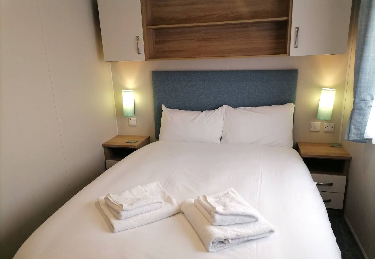 Mobile home in Hastings - Rhodown - sun on the terrace all round 