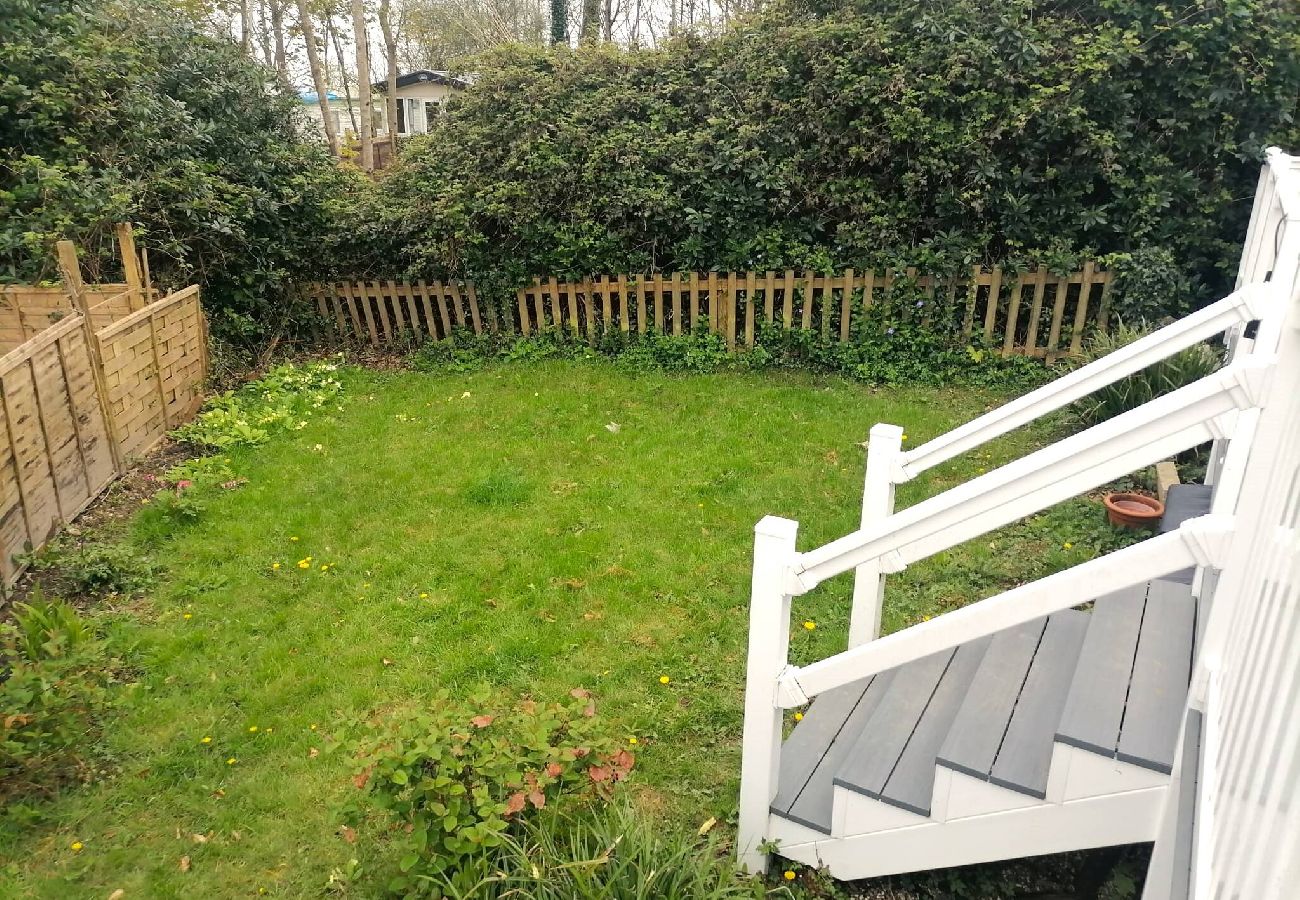 Mobile home in Hastings - Rhodown - sun on the terrace all round 