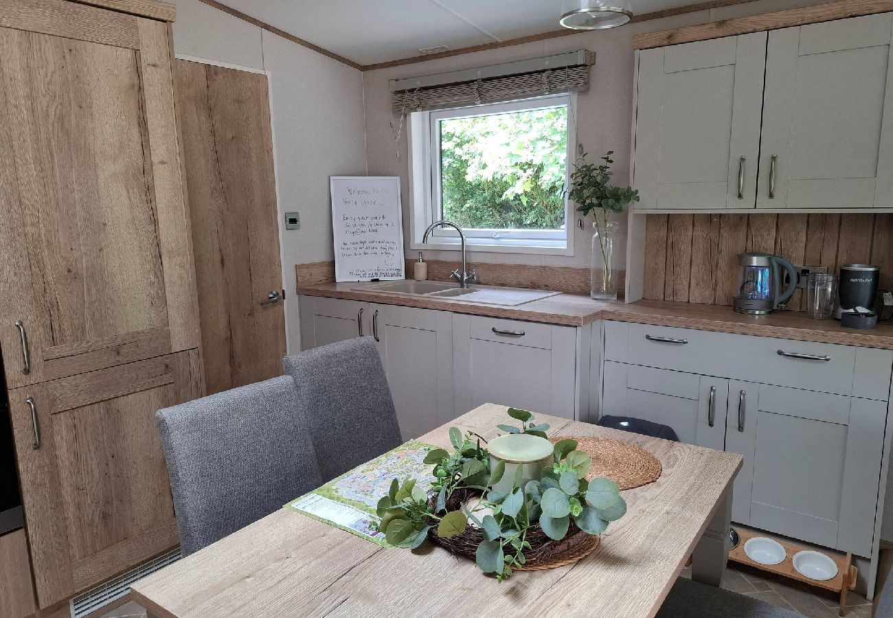 Mobile home in Hastings - Fir Tree - 2 bedrooms sleeps 5 