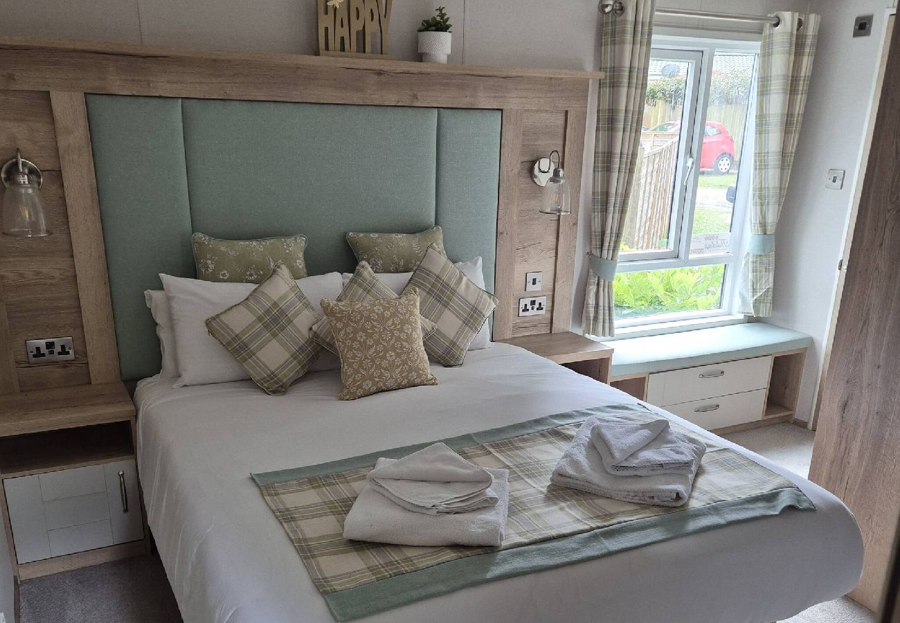 Mobile home in Hastings - Fir Tree - 2 bedrooms sleeps 5 