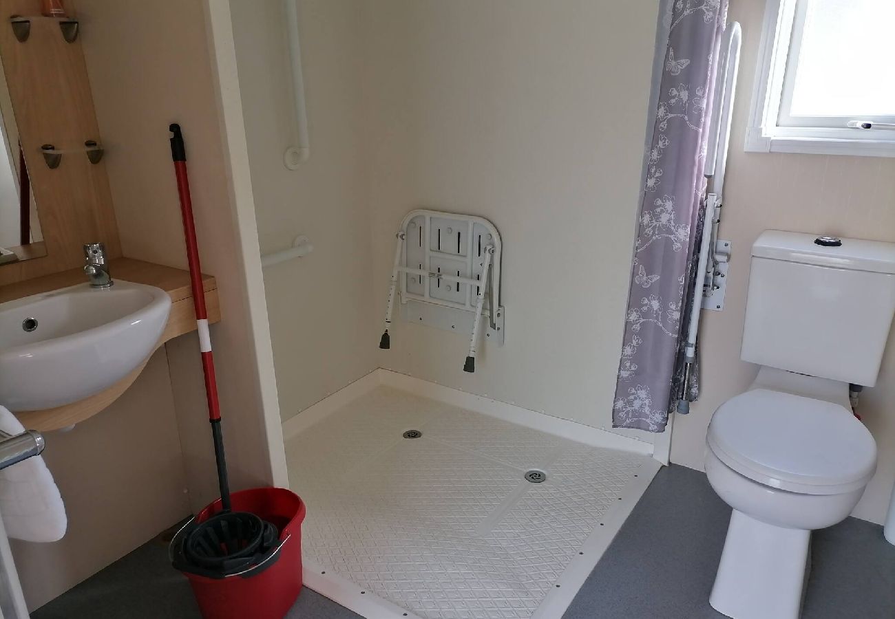 Mobile home in Allhallows - Thames view - Wheelchair-Friendly Static Caravan 
