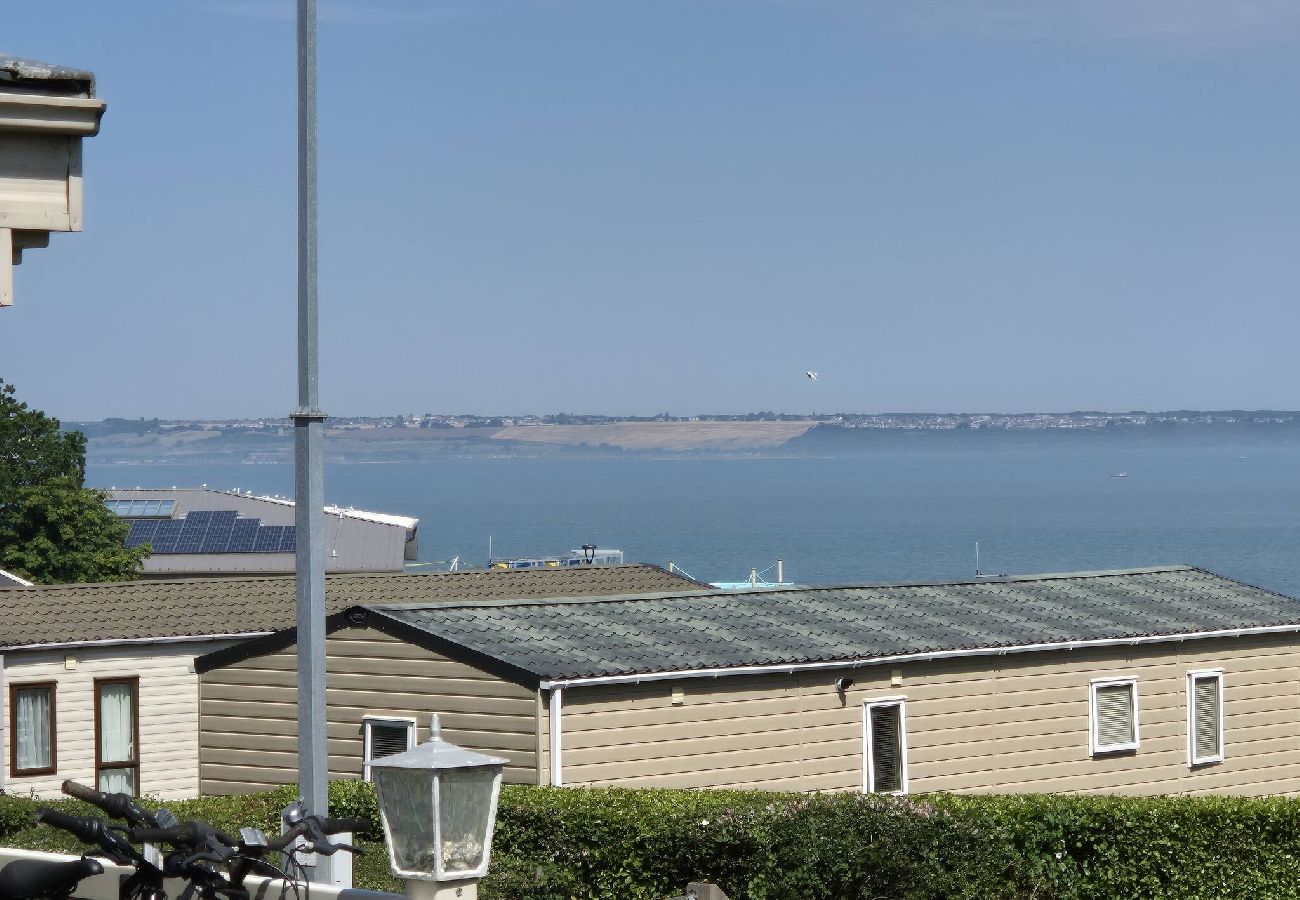 Mobile home in Allhallows - Thames view - Wheelchair-Friendly Static Caravan 