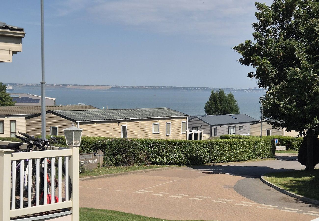 Mobile home in Allhallows - Thames view - Wheelchair-Friendly Static Caravan 