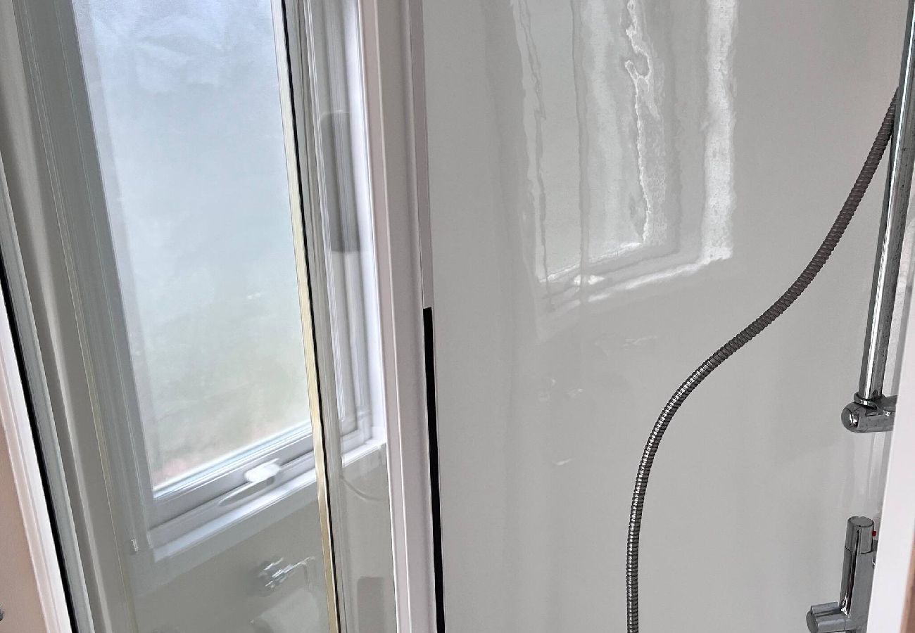 Mobile home in Allhallows - Thames view - Wheelchair-Friendly Static Caravan 