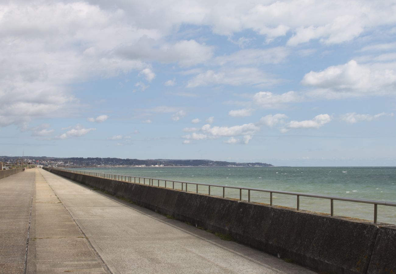 Mobile home in Dymchurch - Seashell Cove - 2 bedrooms sleeps 6