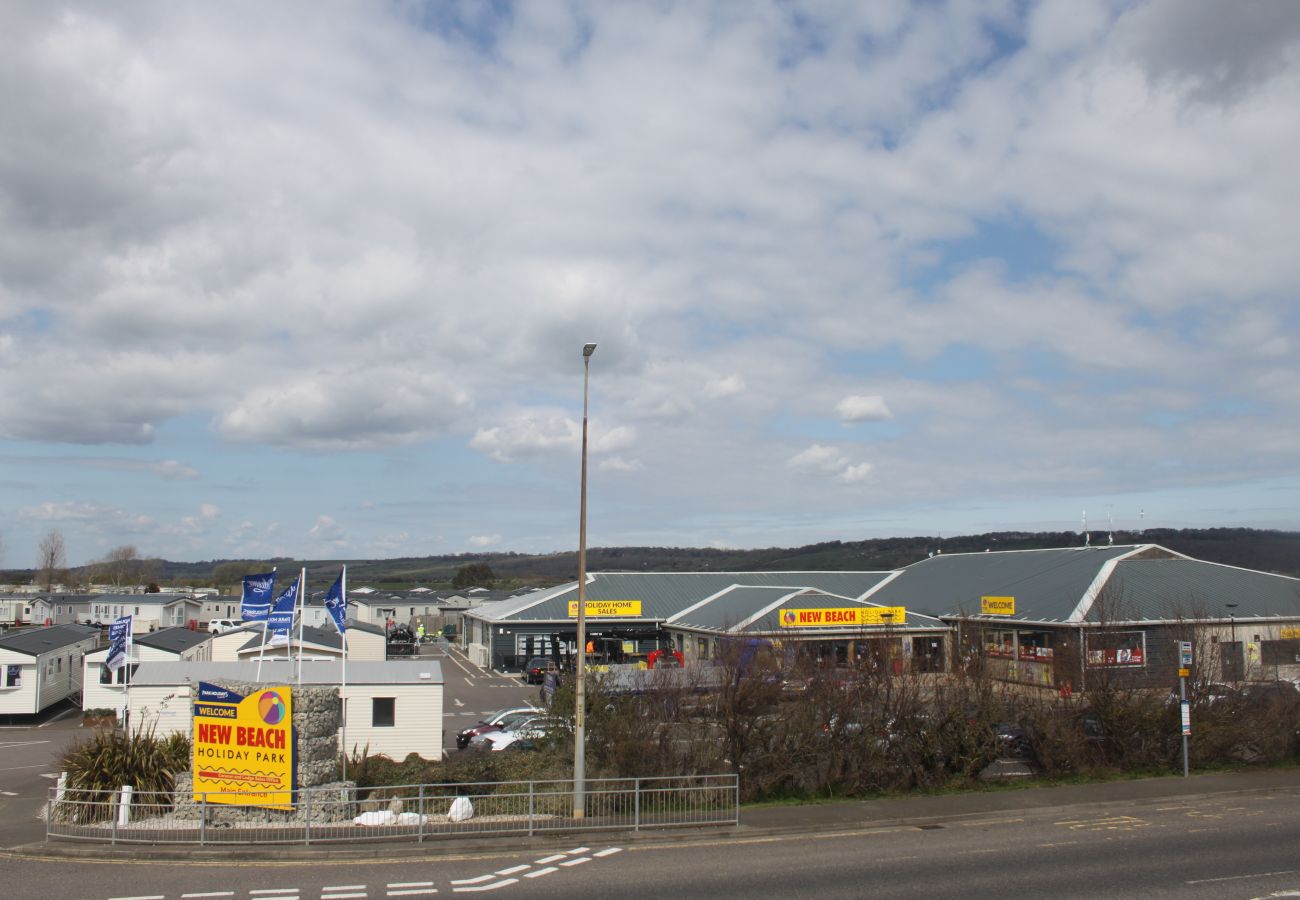 Mobile home in Dymchurch - Seashell Cove - 2 bedrooms sleeps 6