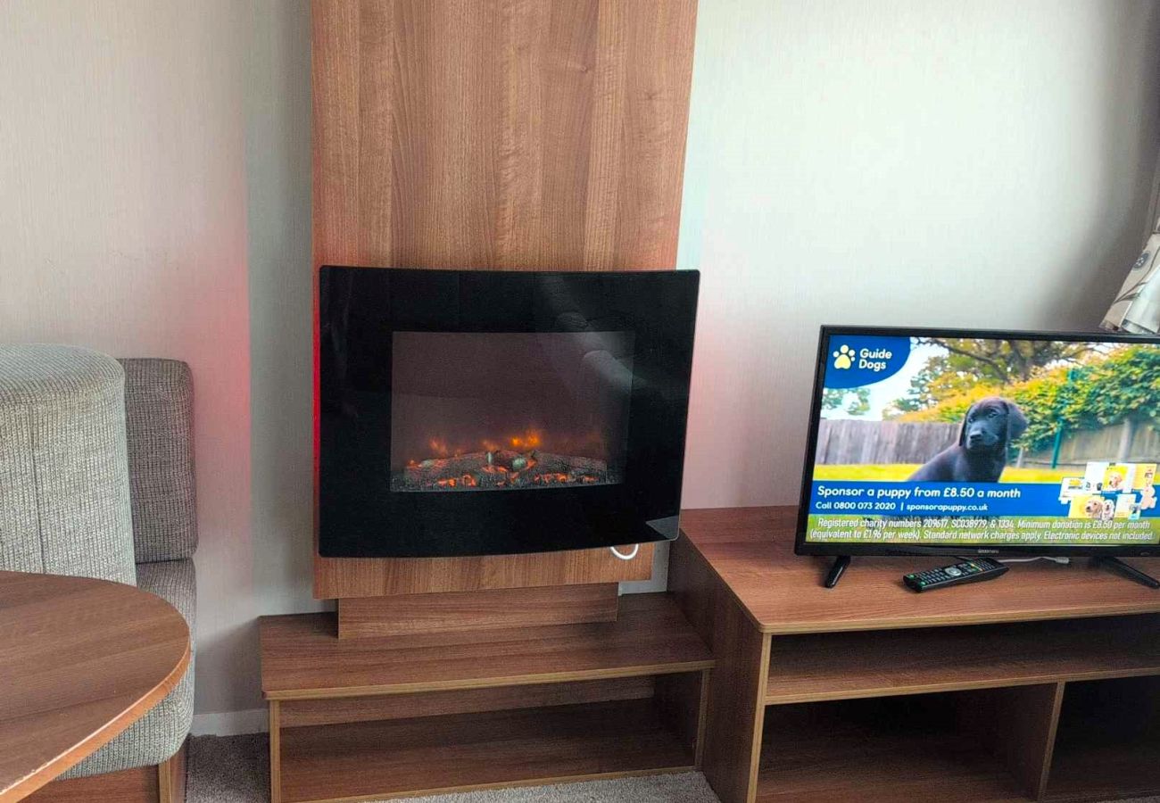 Mobile home in Dymchurch - Seashell Cove - 2 bedrooms sleeps 6