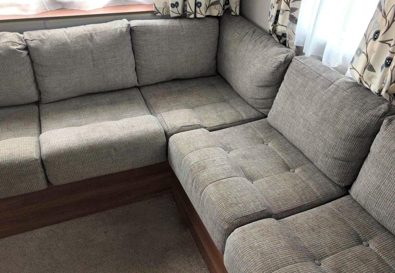 Mobile home in Dymchurch - Seashell Cove - 2 bedrooms sleeps 6