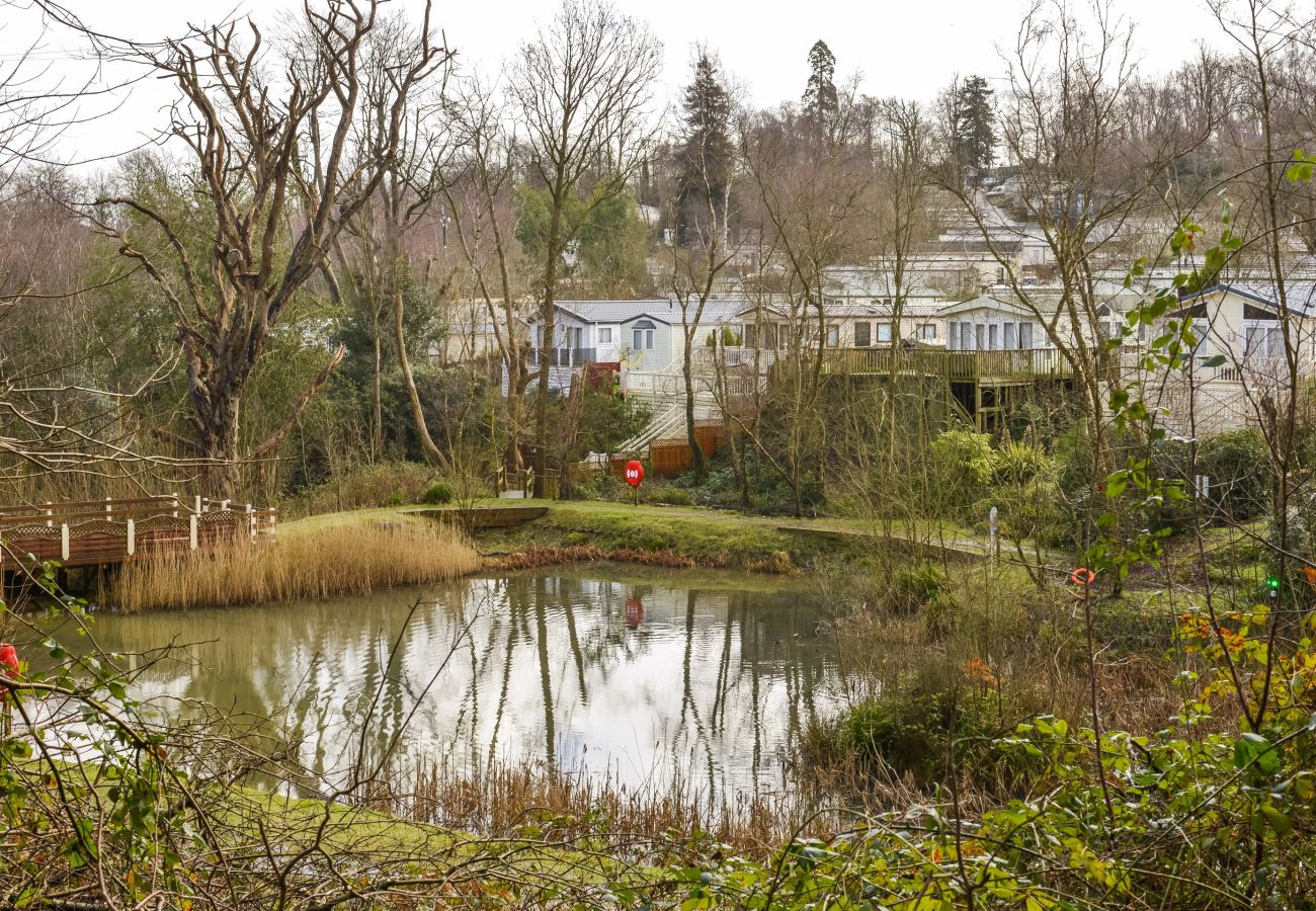 Mobile home in Hastings - Ashland - 2 bedrooms with decking sleeps 4