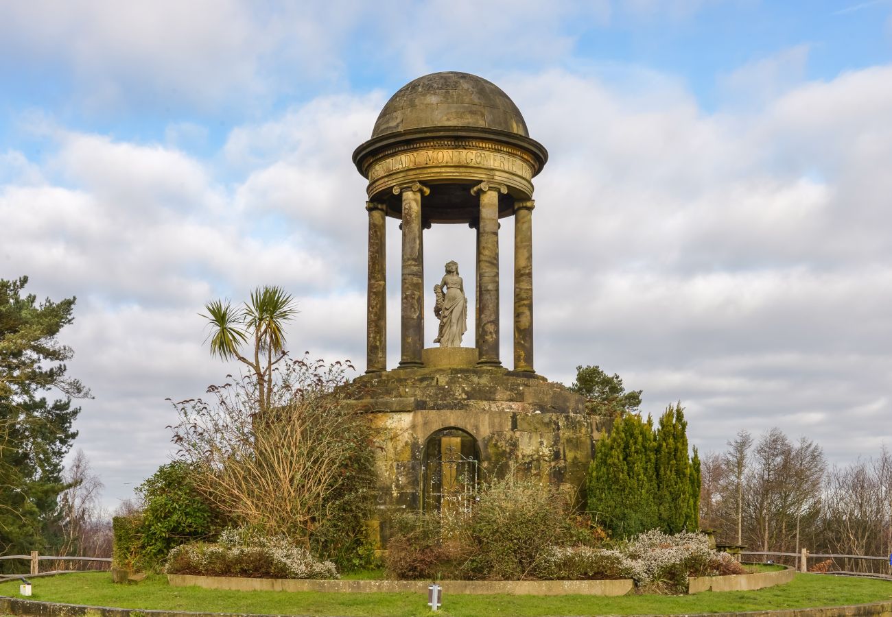 Mobile home in Hastings - Ashland - 2 bedrooms with decking sleeps 4