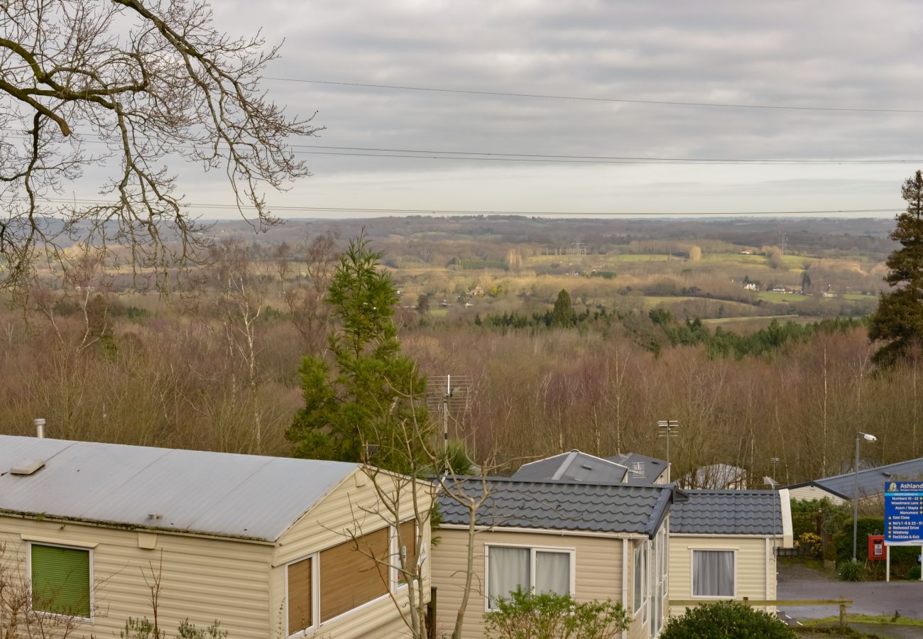 Mobile home in Hastings - Ashland - 2 bedrooms with decking sleeps 4