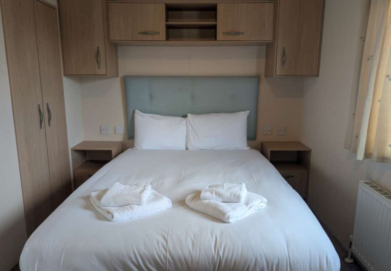 Mobile home in Dymchurch - Seaside Adventure - 2 bedrooms sleeps 6