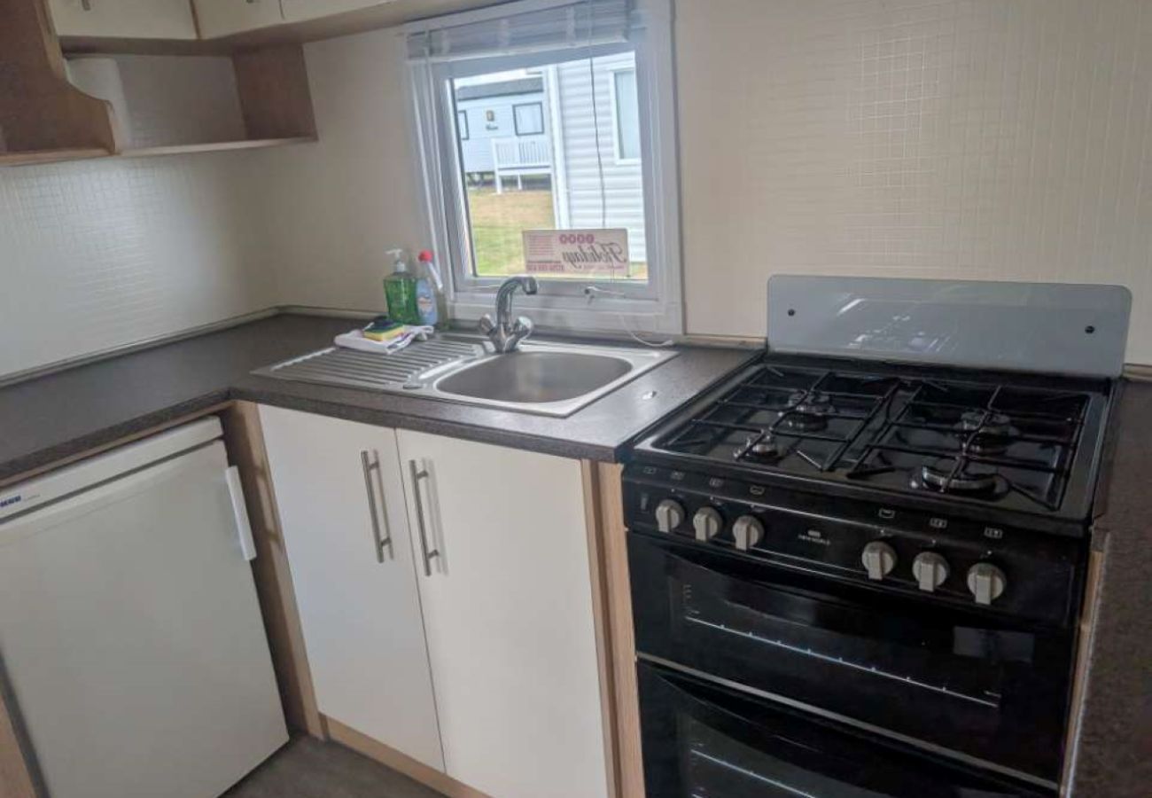 Mobile home in Dymchurch - Seaside Adventure - 2 bedrooms sleeps 6